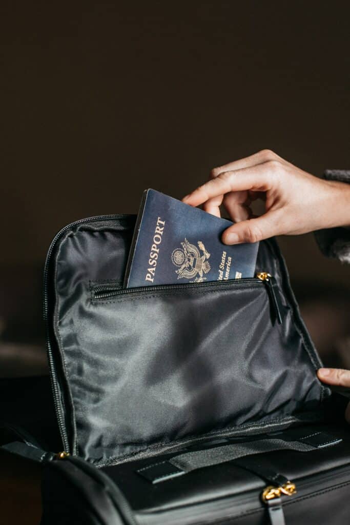 devon alexis 6 travel safety tips